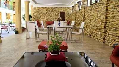 ჩვენი ეზო_4