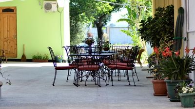 ჩვენი ეზო_9