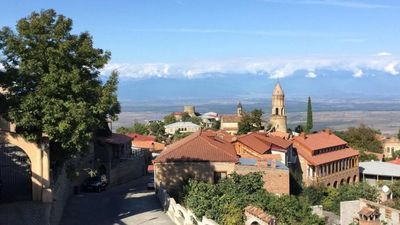 რუმ 4 (ფორ) იუ_9