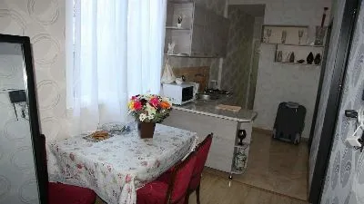 KOBI — Photo 3