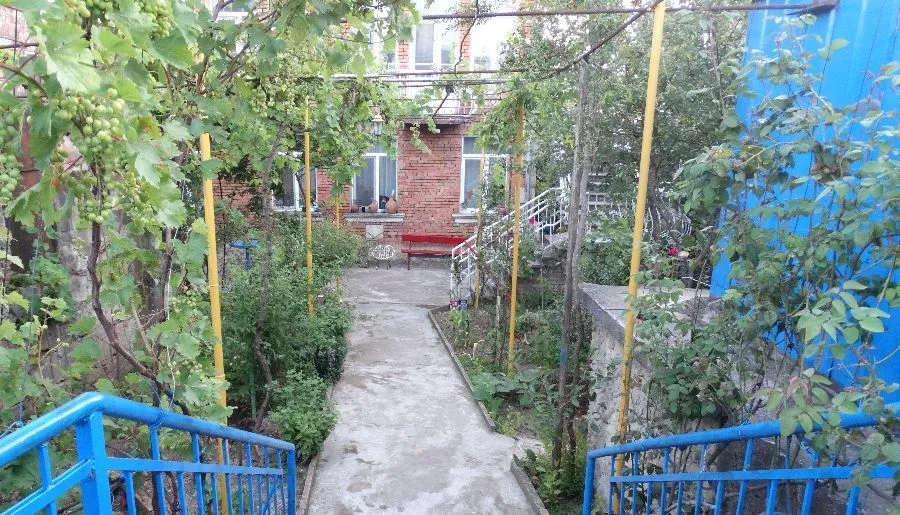 მეგობრების სახლი — ფოტო 15