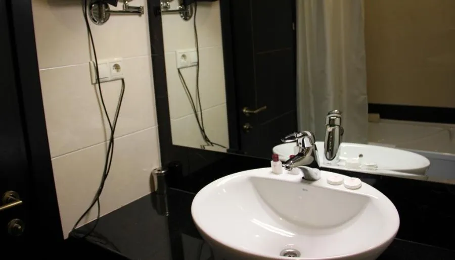 Hotel Villa Palace — Photo 44
