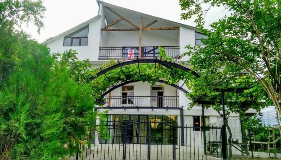 მჭედლის სახლი — ფოტო 25