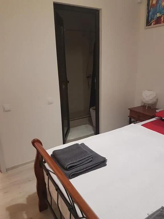 Lika's Guesthouse — Photo 27