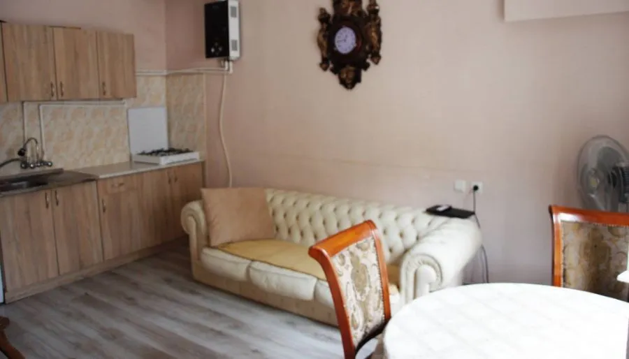 Nuki's Hostel — Photo 10