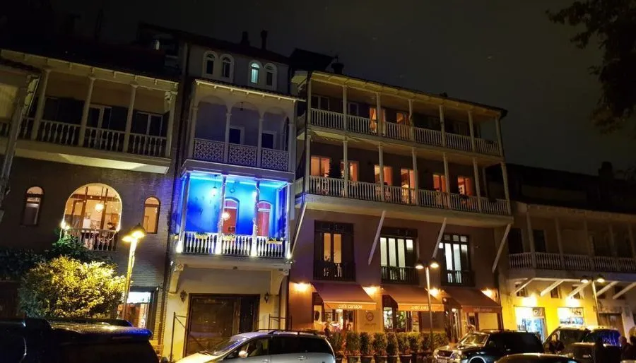Makine Apartments — Photo 2