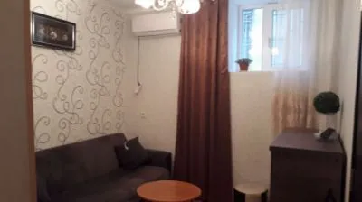 Aghmashenebeli Avenue Cozy Apartment — Photo 5
