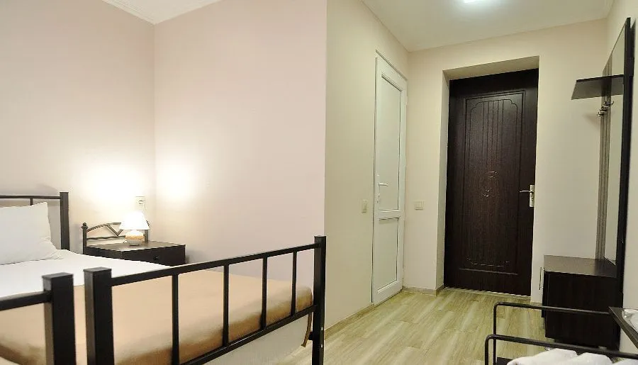 ლაით ჰოტელი — ფოტო 38