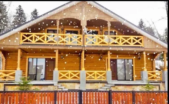 Wooden Cottage — Photo 1