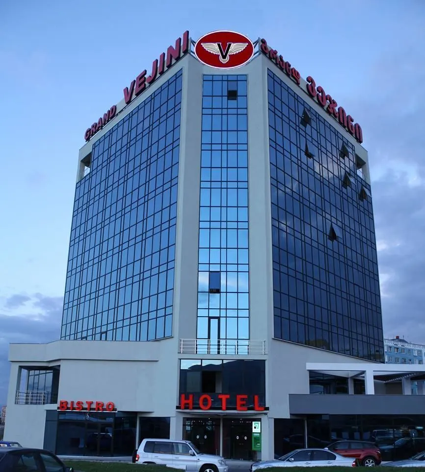 Hotel Grand Vejini — Photo 7