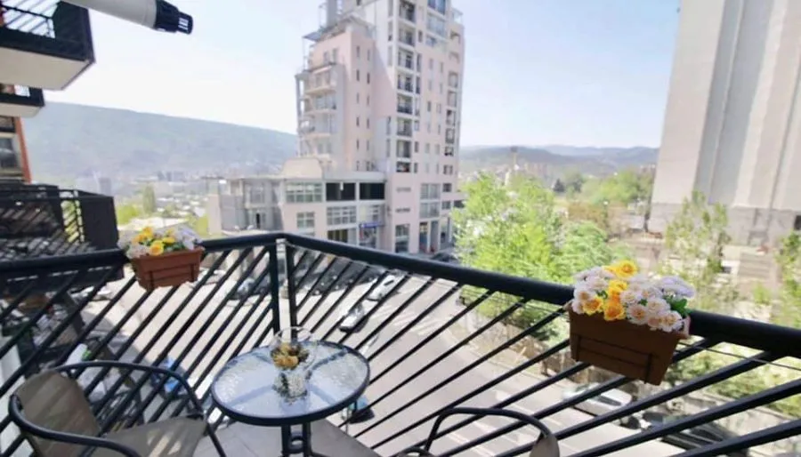 Catherine's apartment — Photo 2