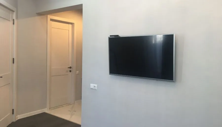 Cozy Apartment in the centre near Holiday Inn Hotel — Photo 18