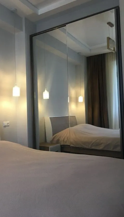Cozy Apartment in the centre near Holiday Inn Hotel — Photo 6