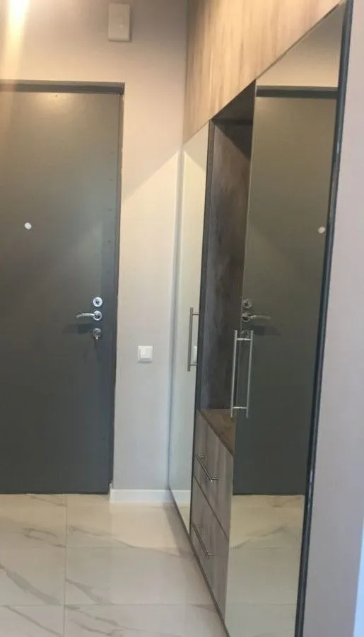 Cozy Apartment in the centre near Holiday Inn Hotel — Photo 5