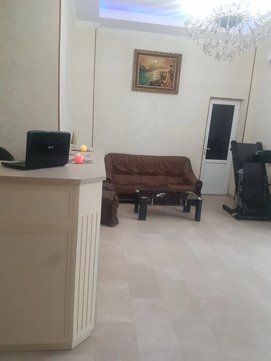 HOTEL LEADER — Photo 3