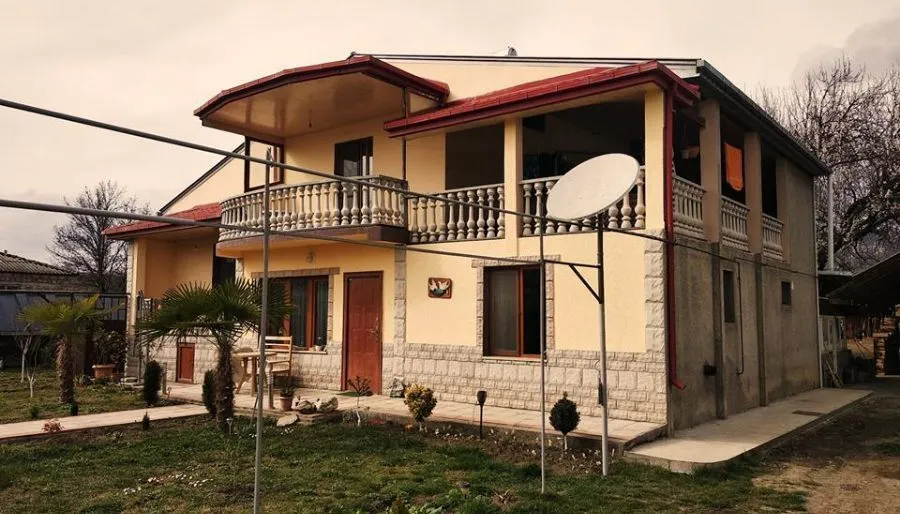 ალექსის საოჯახო სახლი — ფოტო 15