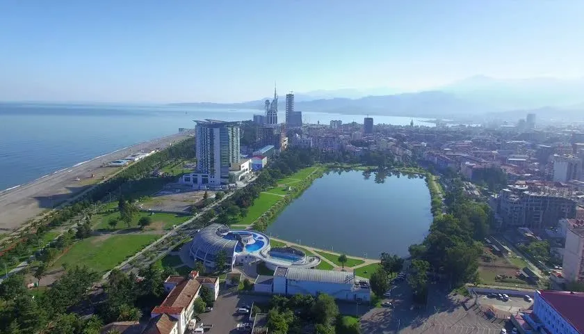 Уютная квартира в Батуми — Фото 1