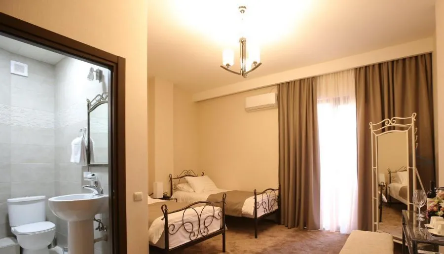 Golden Nugget Tbilisi — ფოტო 20