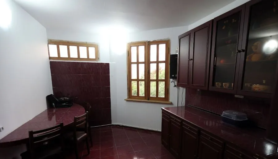 Family Rooms — Photo 14