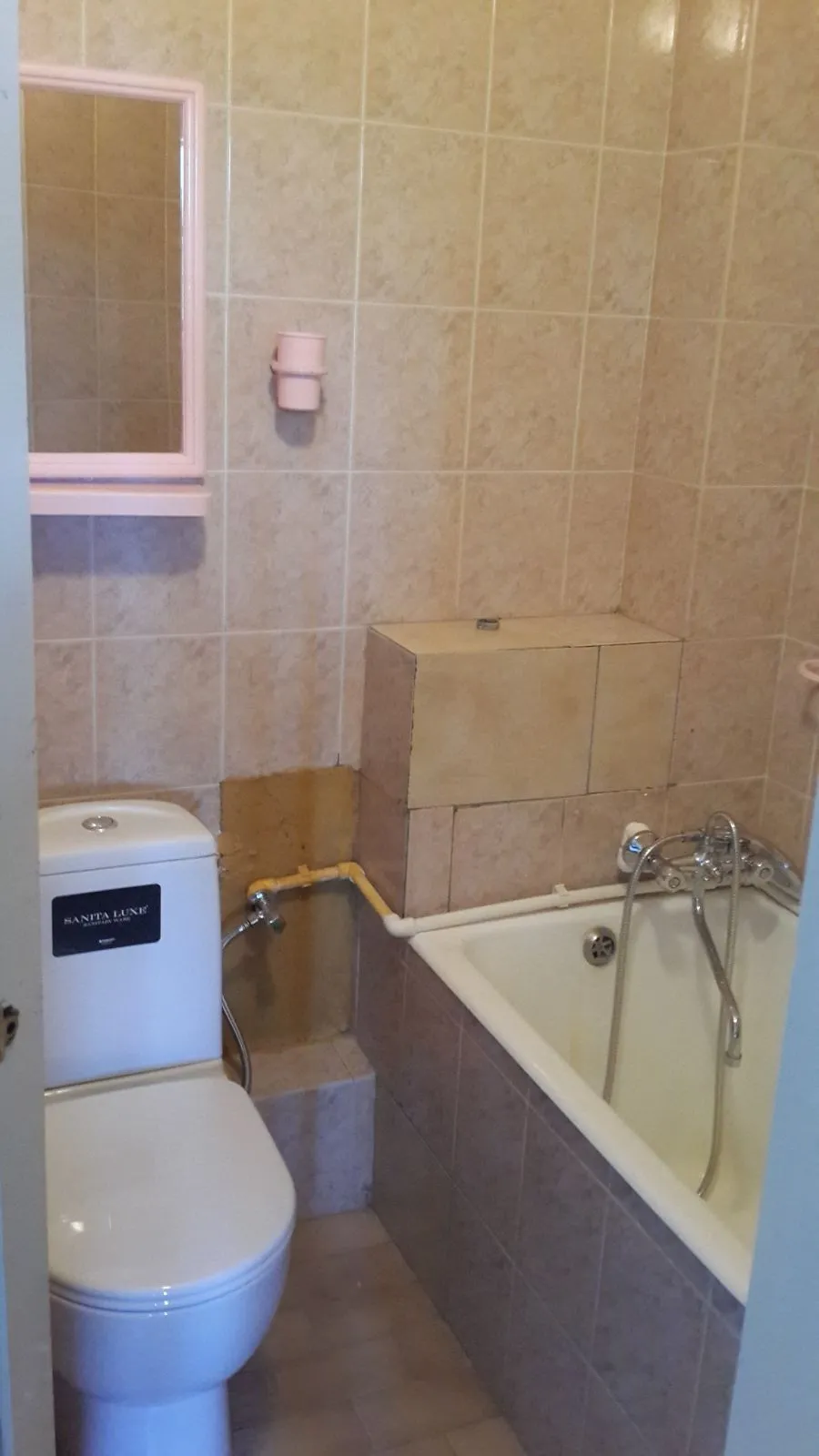 Family Rooms — Photo 13