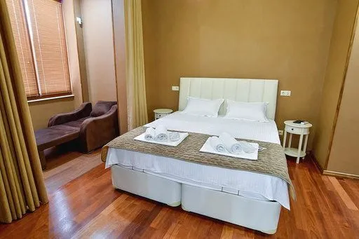 ექსკლუზიური ბინა ძველ ქუთაისში — ფოტო 40