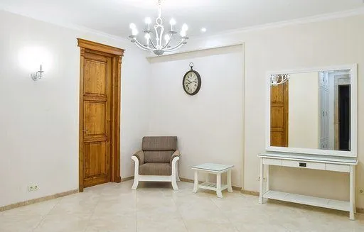 ექსკლუზიური ბინა ძველ ქუთაისში — ფოტო 49