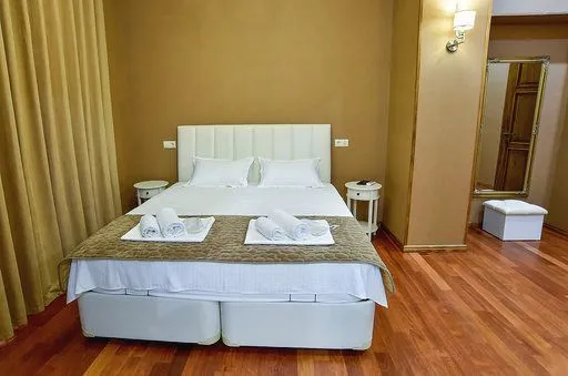ექსკლუზიური ბინა ძველ ქუთაისში — ფოტო 48