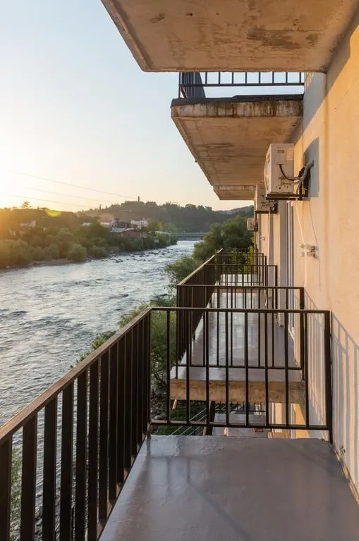 Four seasons riverside — Photo 9