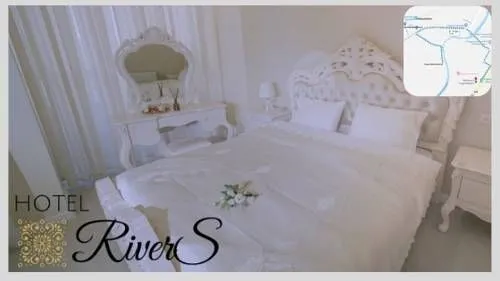 River S hotel — Photo 41