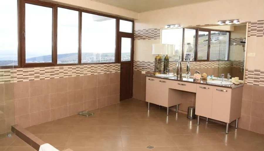 White residence Tsavkisi — ფოტო 43