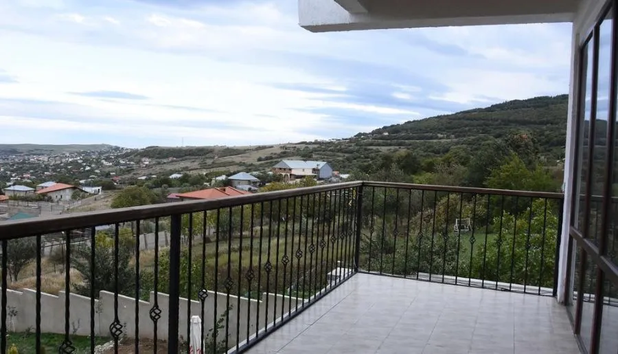 White residence Tsavkisi — ფოტო 51