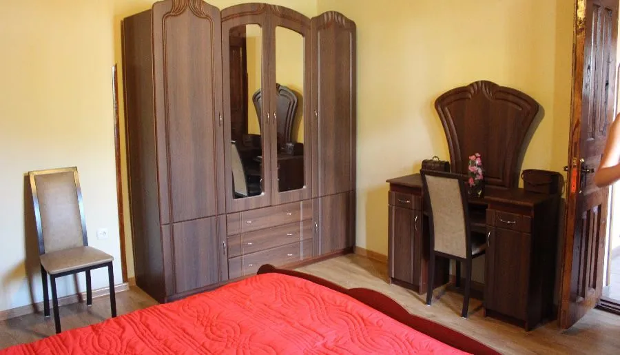 Edena — Photo 36