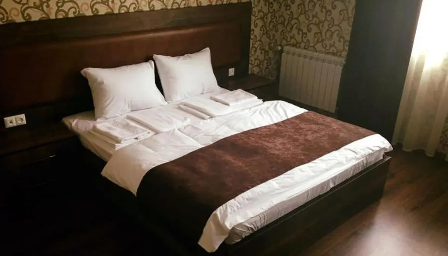 GREEN HOTEL — Photo 22