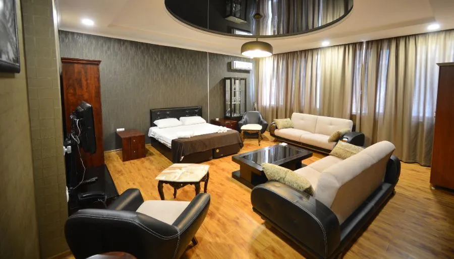 GREEN HOTEL — Photo 25