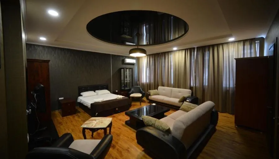 GREEN HOTEL — Photo 28