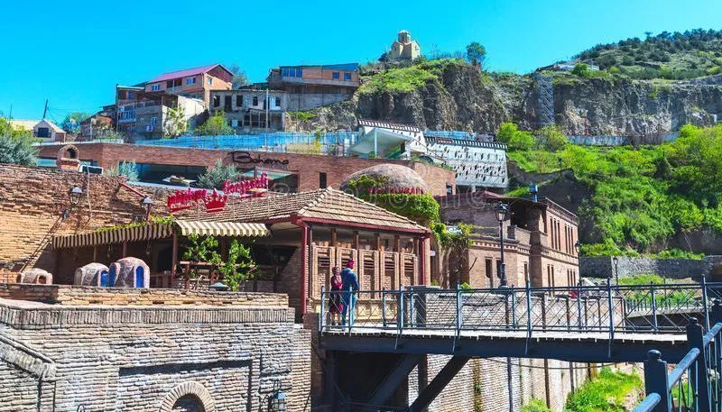 Apartment in old Tbilisi, Metekhi — Photo 4