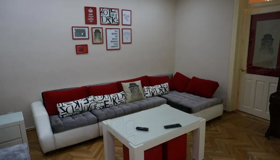 White tiger in  center Tbilisi — ფოტო 33