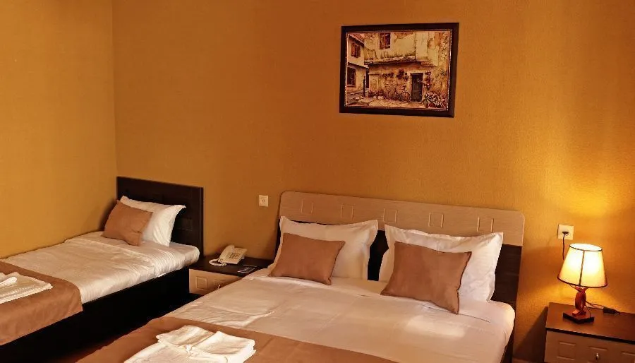 SISNO HOTEL — Photo 54