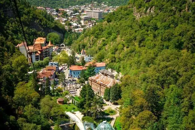 Apartment near the museum in Borjomi — Photo 4