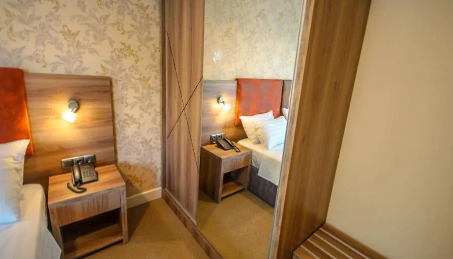 Hotel Montana — Photo 23