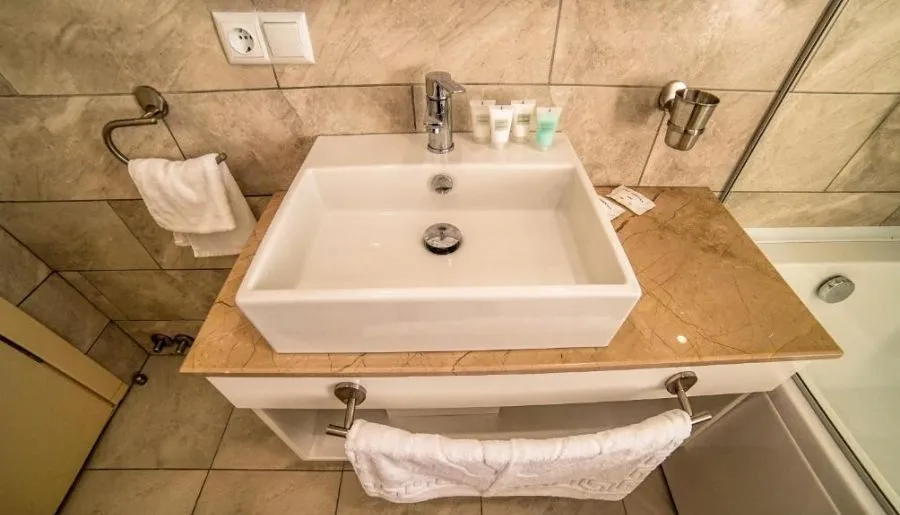 Hotel Montana — Photo 32