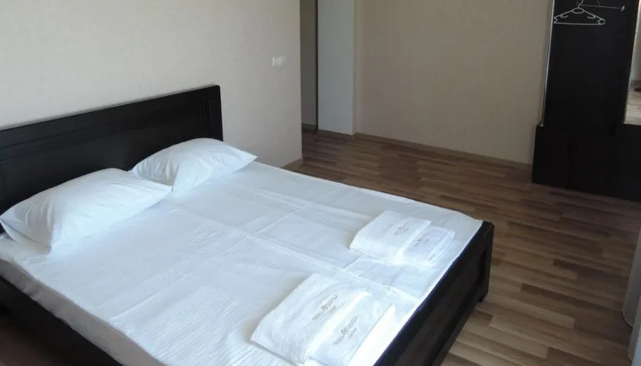 Shaloshvili's Cellar Hotel — Photo 38
