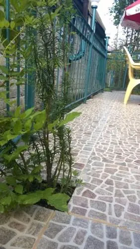 4 VILLA — Photo 1