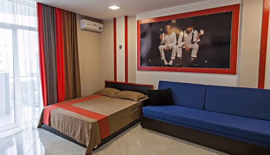 Rock Hotel First Line — Photo 11