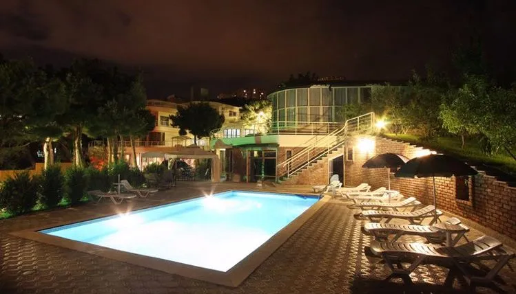Beaumonde Garden — Photo 16