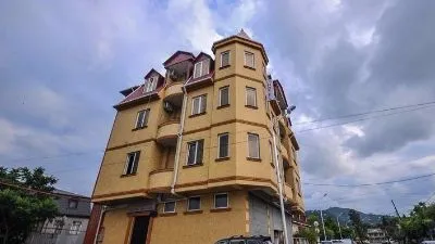 გოლდენ ჰაუს