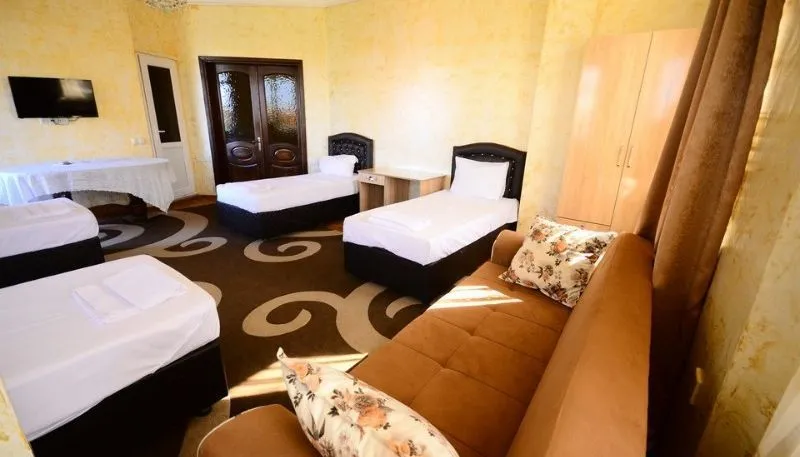 გოლდენ ჰაუს — ფოტო 23