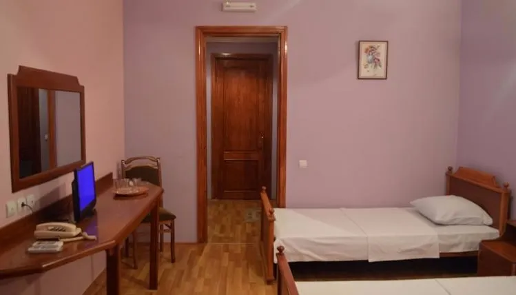 ტირიფიჰოლიდეი — ფოტო 49