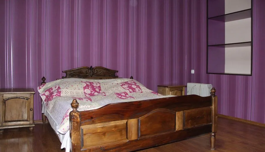 Ninia's Guesthouse — Photo 25