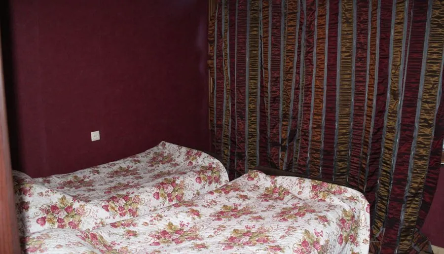 Ninia's Guesthouse — Photo 13